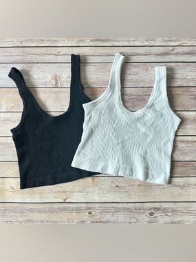 Urban Outfitters- Out from Under Ribbed Crop Tank
